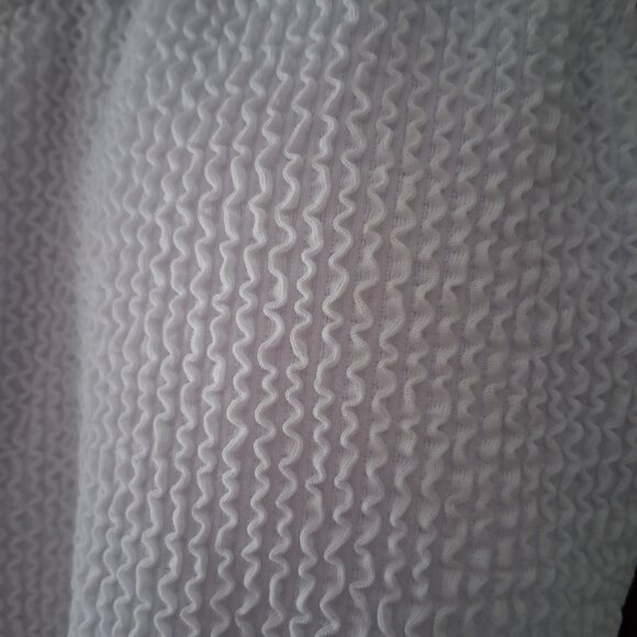 White Textured One Piece Swimsuit Bathing Suit Summer Beach sz L NWOT - Picture 2 of 9